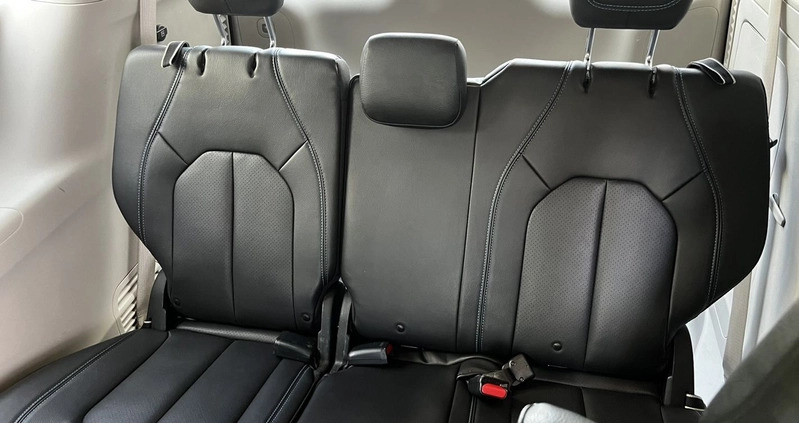 Chrysler Pacifica cena 179000 przebieg: 86000, rok produkcji 2021 z Łaszczów małe 781